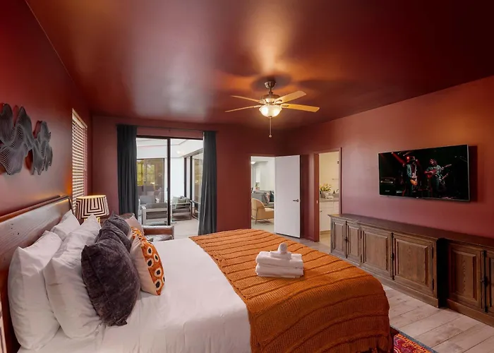 Zeta - Private Balcony - In Old Town * Scottsdale