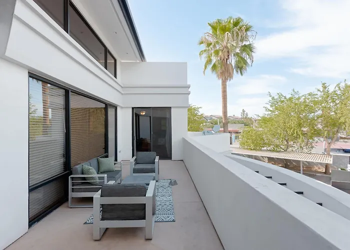 Zeta - Private Balcony - In Old Town Holiday home *