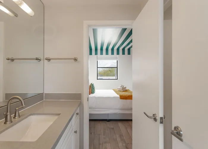 Zeta - Private Balcony - In Old Town